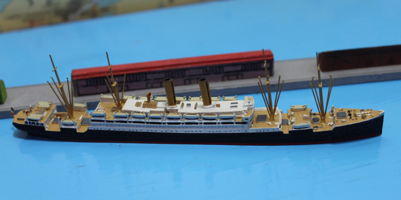 Passagierfrachter "America" braune Decks mit Flagge (1 St.) D 1905  Mercator M 413